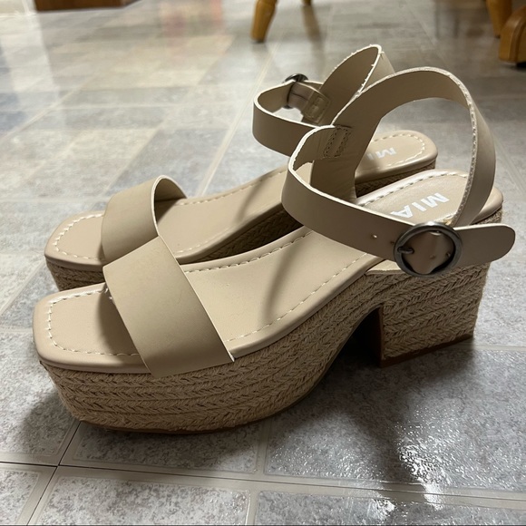 mia espadrille sandals